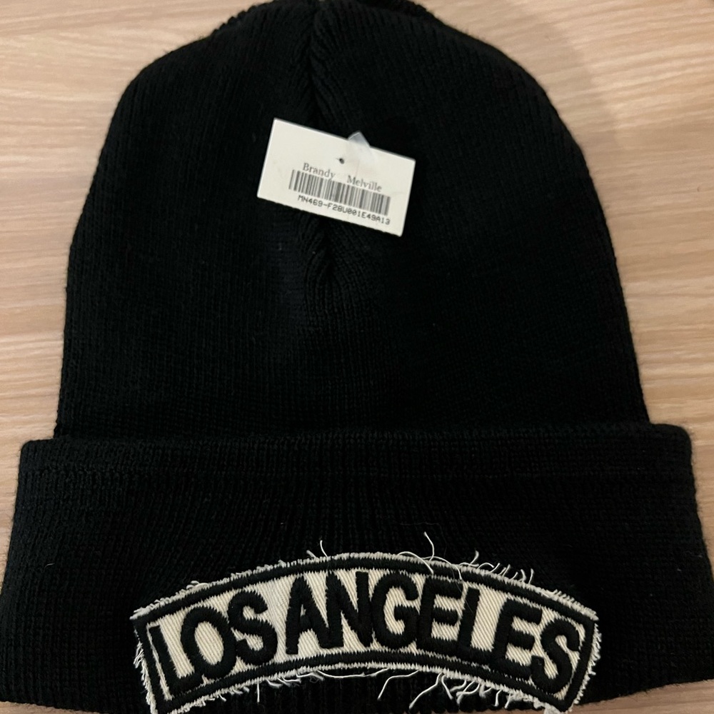 NWT Brandy Melville Los Angeles Appliqué Beanie